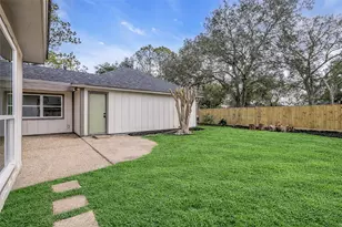 2123 N Fountain Valley Dr, Missouri City, TX 77459 - Photo 26