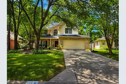167 N Wynnoak Circle, The Woodlands, TX 77382 - Photo 2
