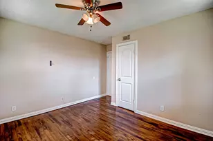 4804 Saxon St, Bellaire, TX 77401 - Photo 38