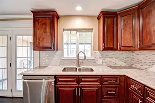 4804 Saxon St, Bellaire, TX 77401 - Photo 20
