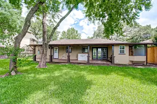 4804 Saxon St, Bellaire, TX 77401 - Photo 44