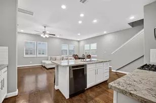5403 Holguin Hollow St, Houston, TX 77023 - Photo 20