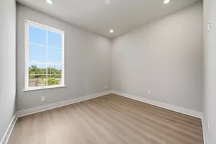 4430 Providence St, Houston, TX 77020 - Photo 8