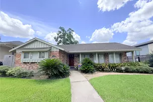 5019 Yarwell Dr, Houston, TX 77096 - Photo 2