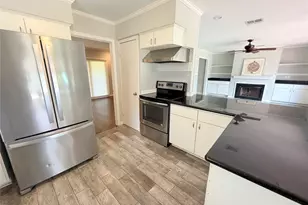 5019 Yarwell Dr, Houston, TX 77096 - Photo 16