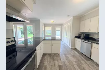 5019 Yarwell Drive, Houston, TX 77096 - Photo 14