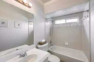 7827 Shady Villa Cove, Houston, TX 77055 - Photo 20