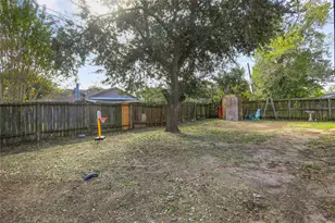 10027 Towne Mist Dr, Sugar Land, TX 77498 - Photo 22