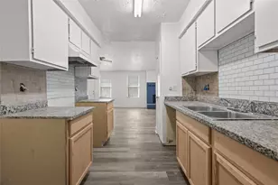 10027 Towne Mist Dr, Sugar Land, TX 77498 - Photo 8