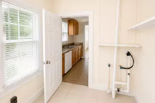 313 Magnolia St, West Columbia, TX 77486 - Photo 12