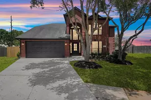 5703 Ashbury Trails Ct, Sugar Land, TX 77479 - Photo 2