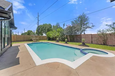 5703 Ashbury Trails Court, Sugar Land, TX 77479 - Photo 32