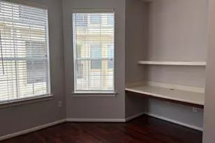 7575 Kirby Dr, Houston, TX 77030 - Photo 6