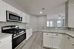 19307 Royal Isle Dr, Tomball, TX 77375 - Photo 4