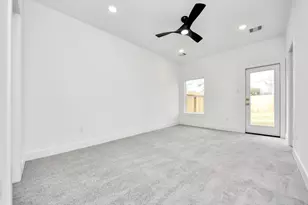 9309 Caddo St, Houston, TX 77078 - Photo 34