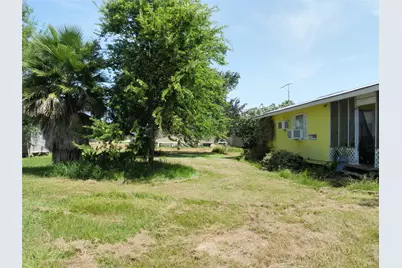 807 St Mary, Matagorda, TX 77457 - Photo 18