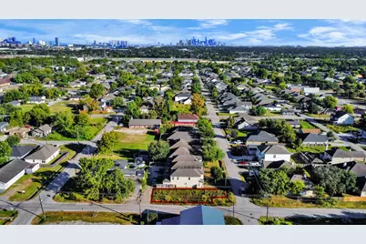 8232 Colonial Lane, Houston, TX 77051 - Photo 2