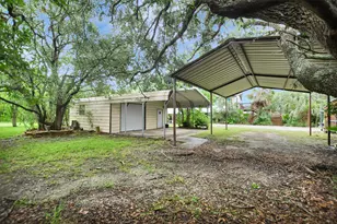 1035 16th St, Dickinson, TX 77539 - Photo 6