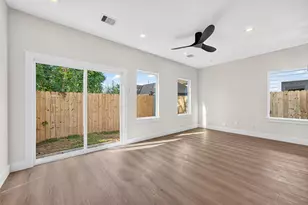 7814 Booker St, Houston, TX 77028 - Photo 10