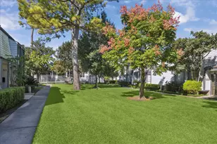 10147 Beekman Pl Dr, Houston, TX 77043 - Photo 18