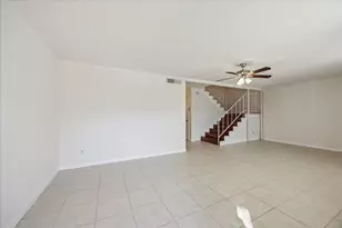 10147 Beekman Pl Dr, Houston, TX 77043 - Photo 6