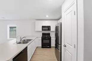 213 Rustic Ridge Cir, Magnolia, TX 77354 - Photo 8