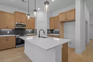 291 Mallards Rim Dr, Willis, TX 77318 - Photo 2