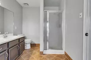 2410 Sherwood Hollow Ln, Houston, TX 77339 - Photo 22