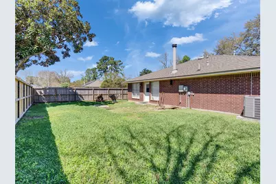2410 Sherwood Hollow Lane, Houston, TX 77339 - Photo 26