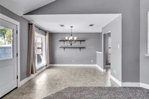 2410 Sherwood Hollow Ln, Houston, TX 77339 - Photo 8