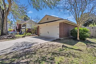 2410 Sherwood Hollow Ln, Houston, TX 77339 - Photo 28