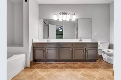 2410 Sherwood Hollow Lane, Houston, TX 77339 - Photo 18