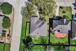 2410 Sherwood Hollow Ln, Houston, TX 77339 - Photo 34