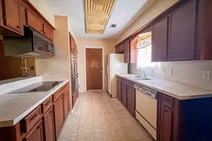 10407 Huntington Wood Dr, Houston, TX 77099 - Photo 8