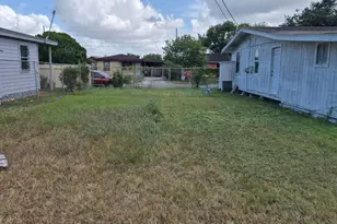 1800 Victoria Dr, Brownsville, TX 78521 - Photo 10