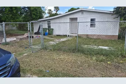 1800 Victoria Drive, Brownsville, TX 78521 - Photo 1