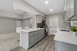 17318 Broken Back Dr, Crosby, TX 77532 - Photo 8