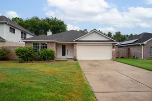 5226 Chasewood Dr, Bacliff, TX 77518 - Photo 1
