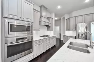 6243 Garden Lakes Ln, Sugar Land, TX 77479 - Photo 8