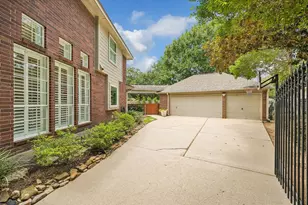 1310 Tracewood Cove, Houston, TX 77077 - Photo 8