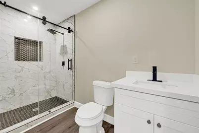 1912 Maryland Street, Baytown, TX 77520 - Photo 12