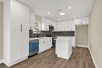 1912 Maryland Street, Baytown, TX 77520 - Photo 4