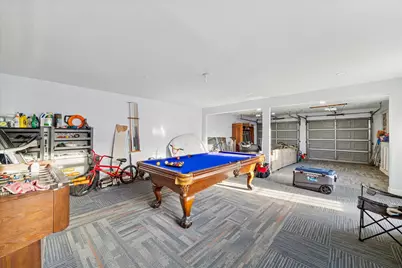 10402 Huntington Point Drive, Houston, TX 77099 - Photo 14