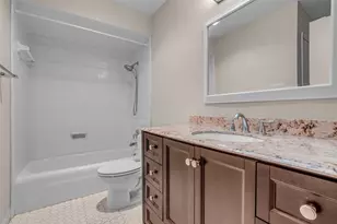 7485 Brompton St, Houston, TX 77025 - Photo 32
