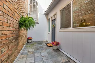 7485 Brompton St, Houston, TX 77025 - Photo 2
