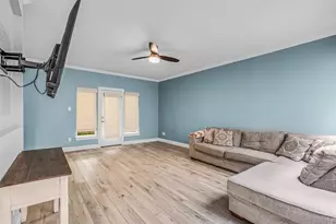 7485 Brompton St, Houston, TX 77025 - Photo 18