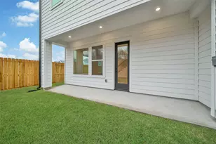 7709 Inwood Grv Ln, Houston, TX 77088 - Photo 26