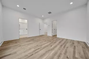 7709 Inwood Grv Ln, Houston, TX 77088 - Photo 18