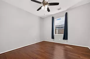 405 Wickford Ct, Galveston, TX 77573 - Photo 30