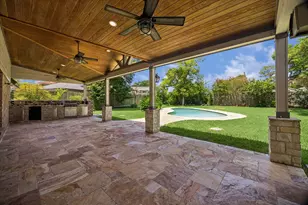 5627 Bough Ct, Houston, TX 77092 - Photo 2